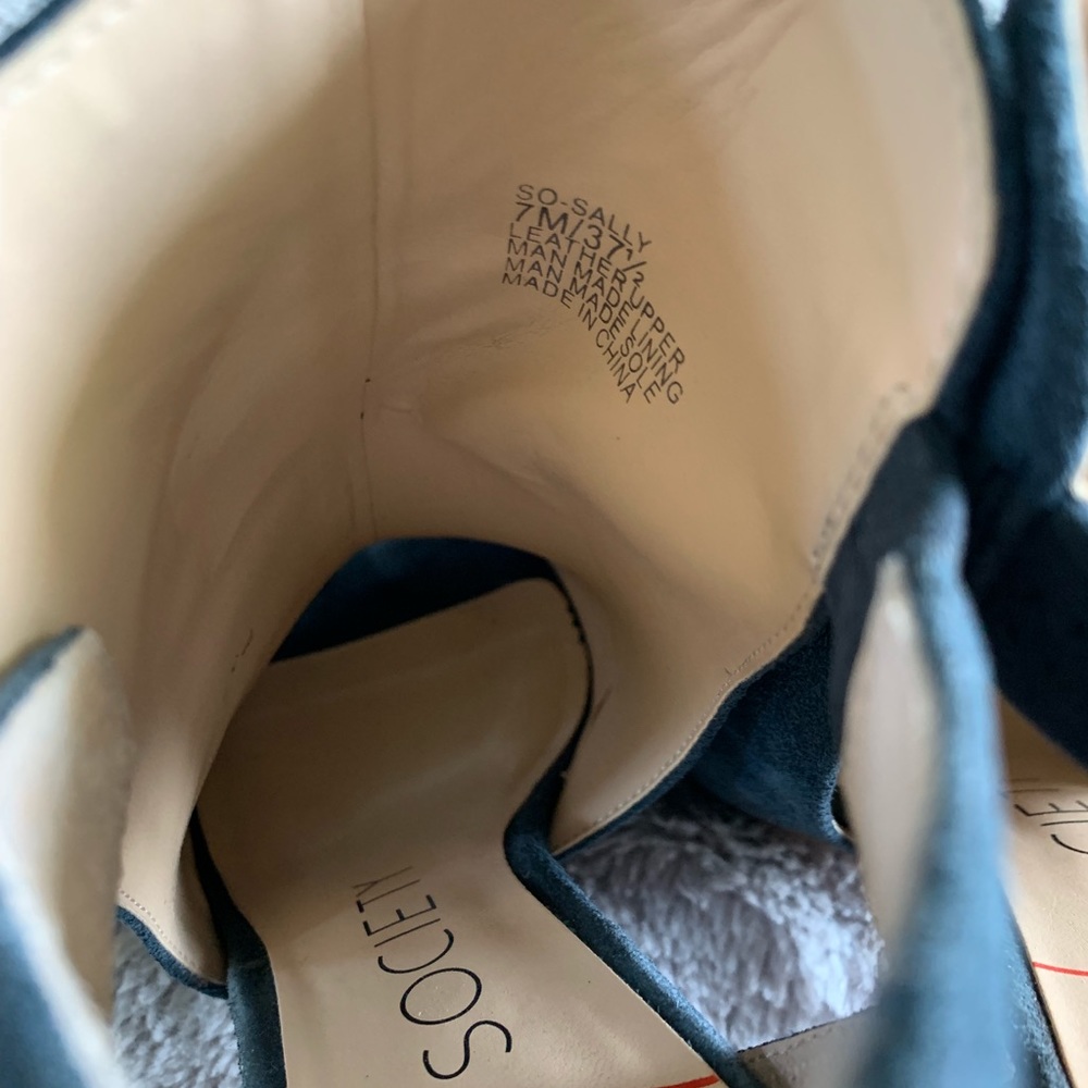 Booties - Picture 4 of 6